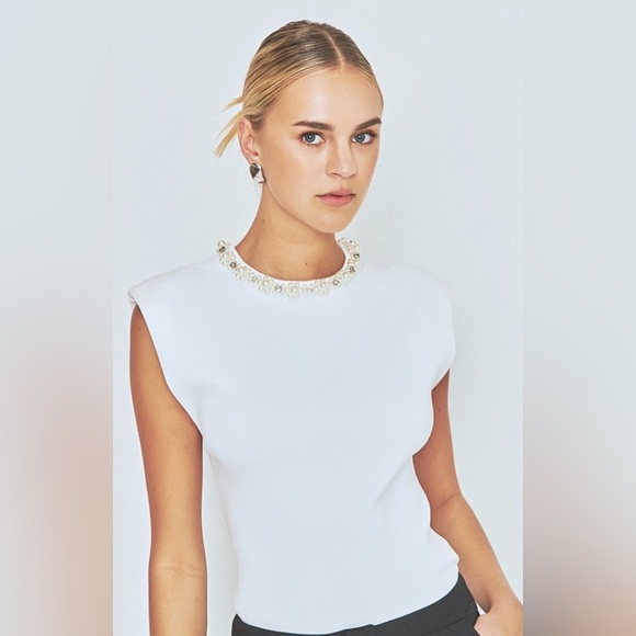 Elevated Knit Top with Embellished‎ Neckline Size Medium NWT - Picture 1 of 8